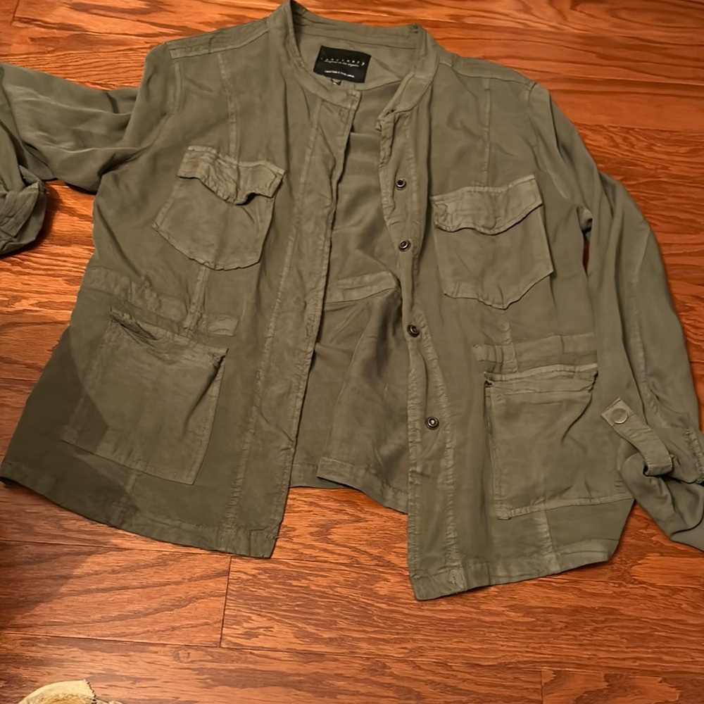 Sanctuary Army Green Utility Jacket. Size Extra Large. Worn few times.